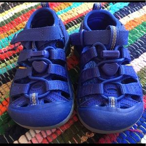 Brand New Keen Newport H2 water sandales